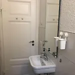 Ferienzimmer Tybinga